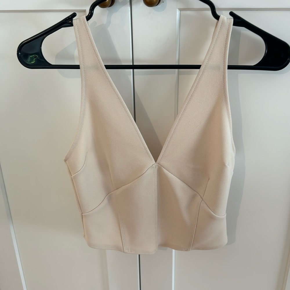 Abercrombie & Fitch cropped tank